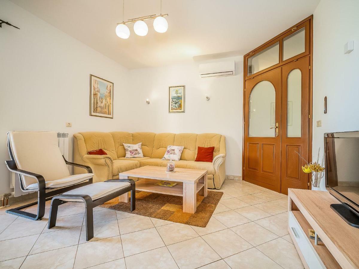 Holiday Home Mila By Interhome Kras Экстерьер фото